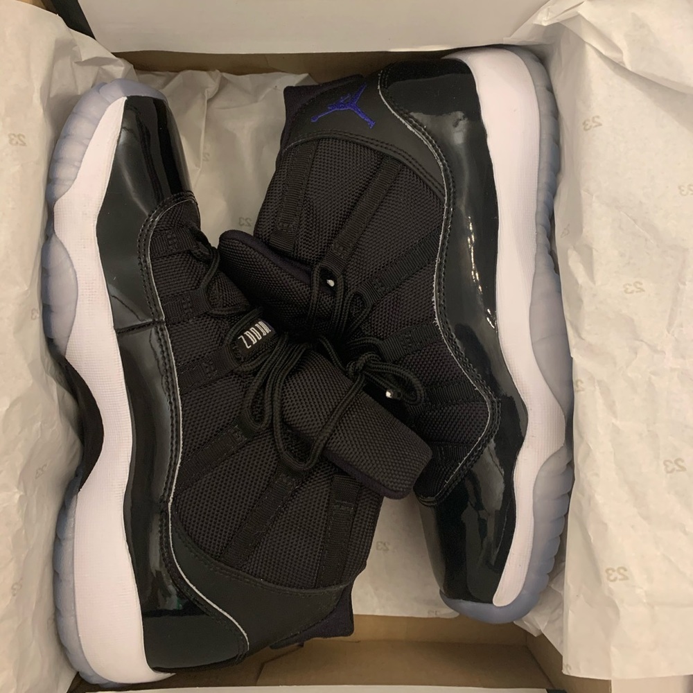 Jordan 11 Space Jams
